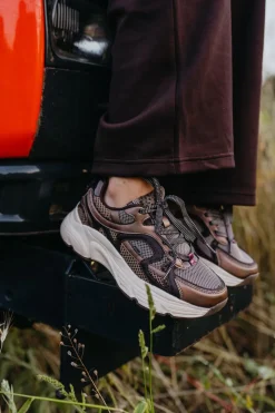 POSH by Poelman Sneakers Bruin Dames