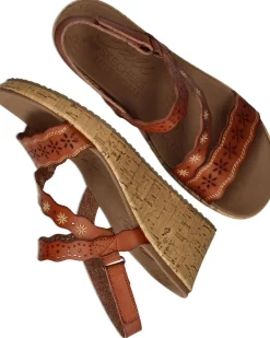 Skechers Cherished Aura Sleehakken Cognac Dames